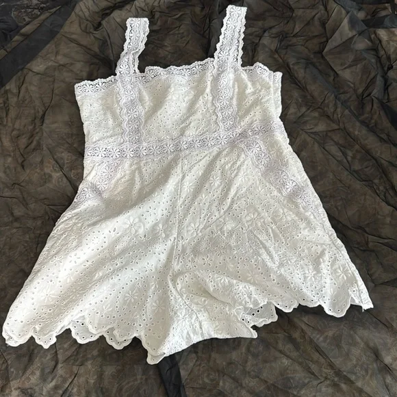 Charo Ruiz White Eyelet Lace Garment - Picture 2 of 12